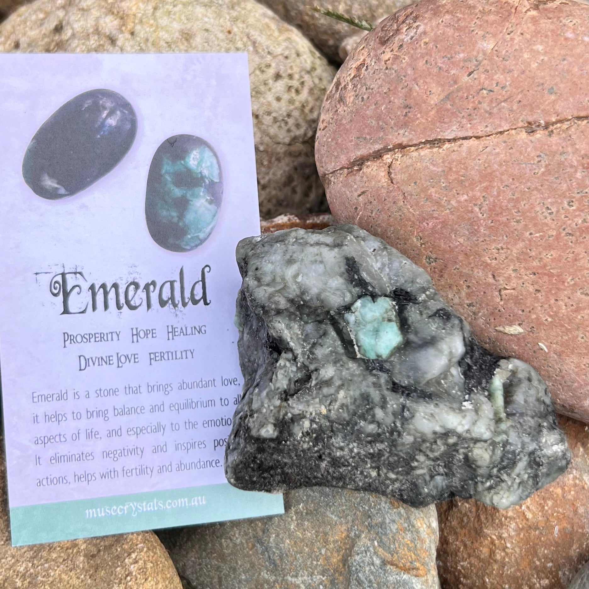 Raw Emerald on Matrix