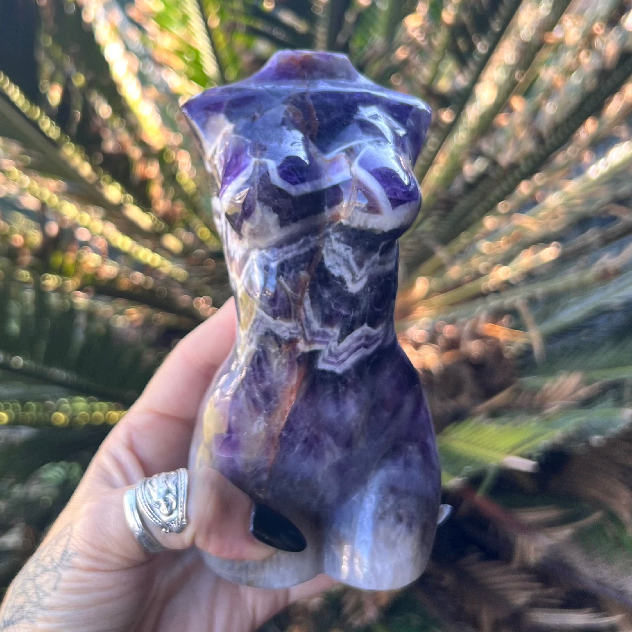 Chevron Amethyst Lady Body Carving
