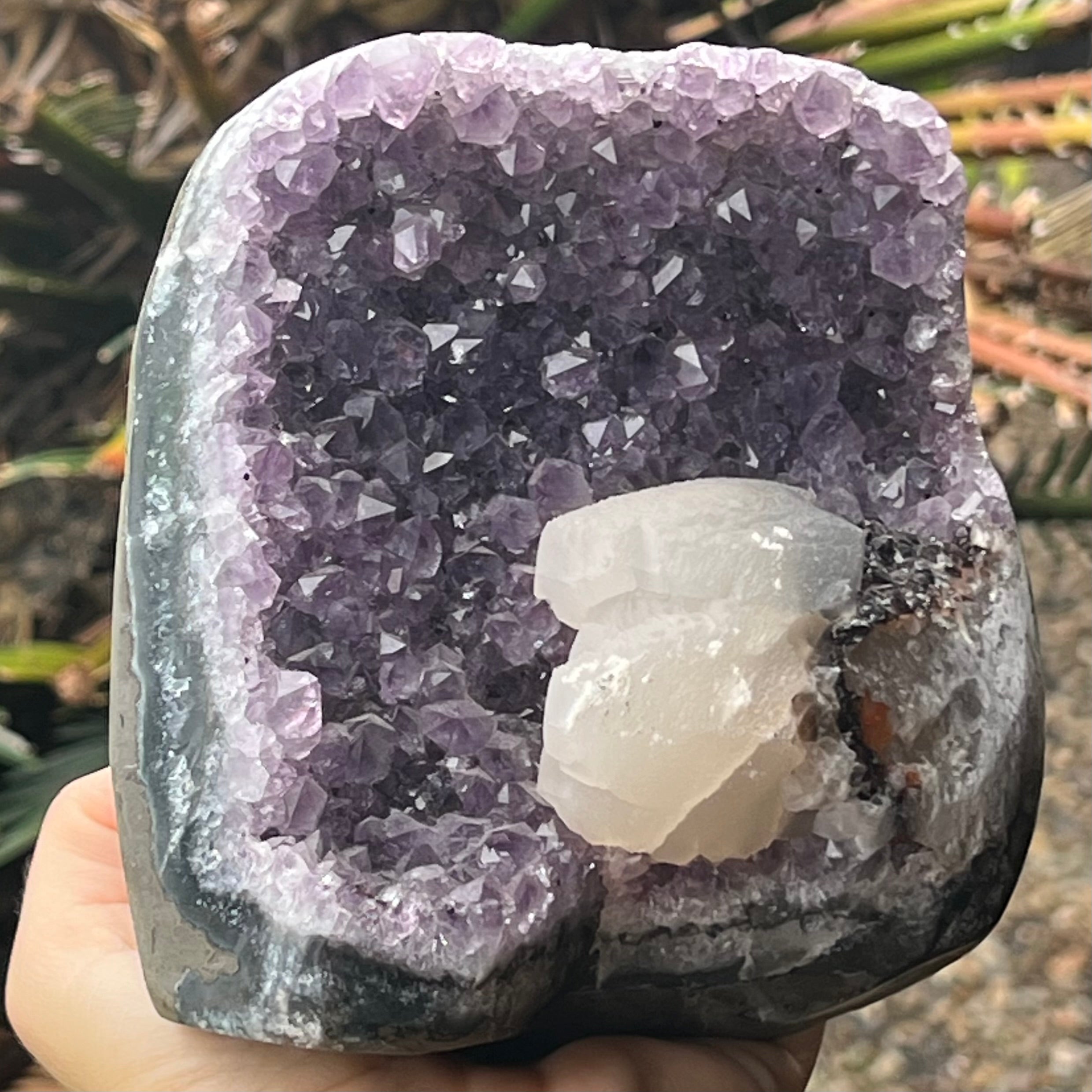 Amethyst Geode Cave