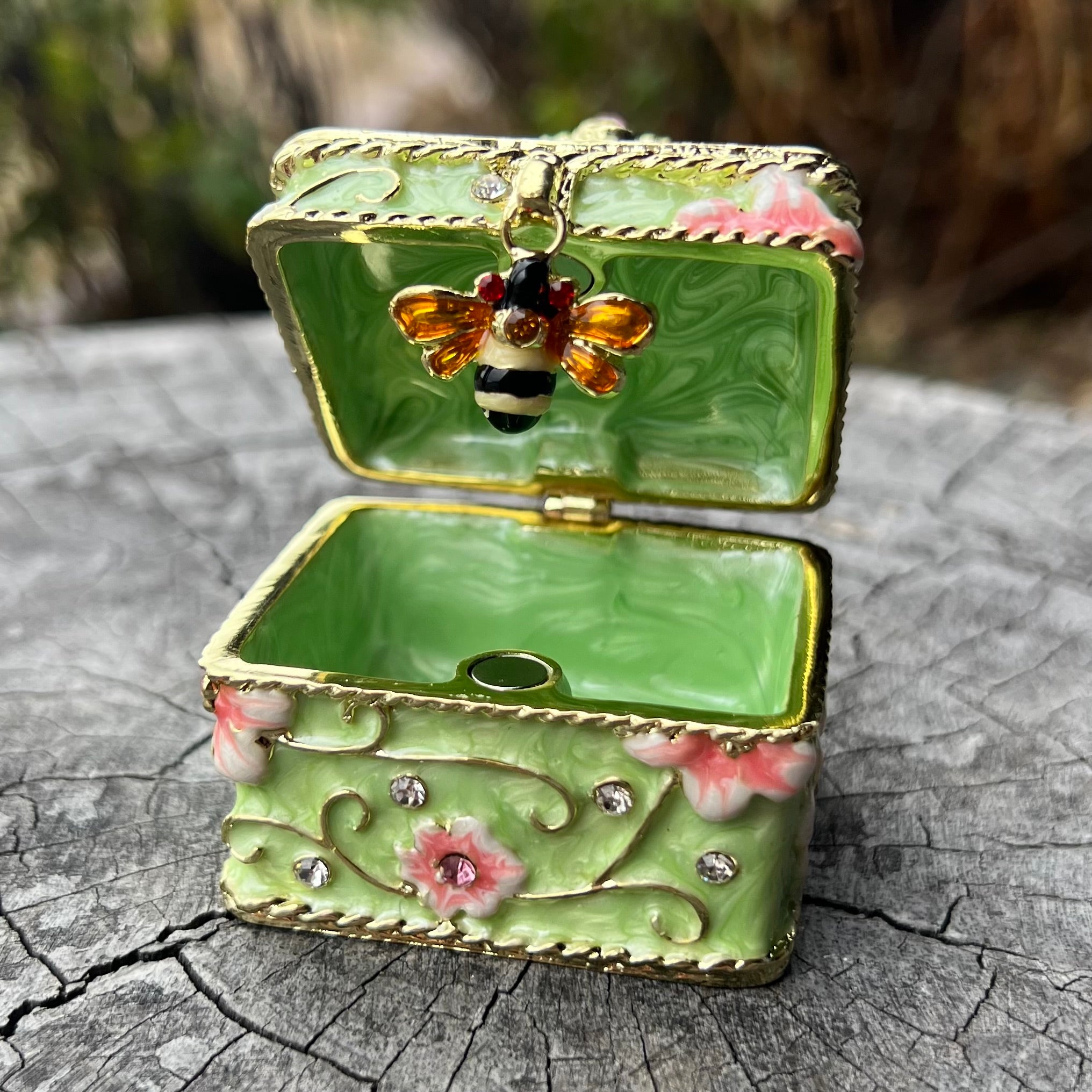 Bee Box ~ Trinket Box