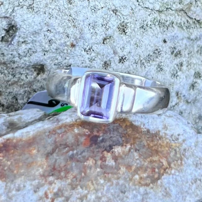 Amethyst Sterling Silver Ring ~ 9