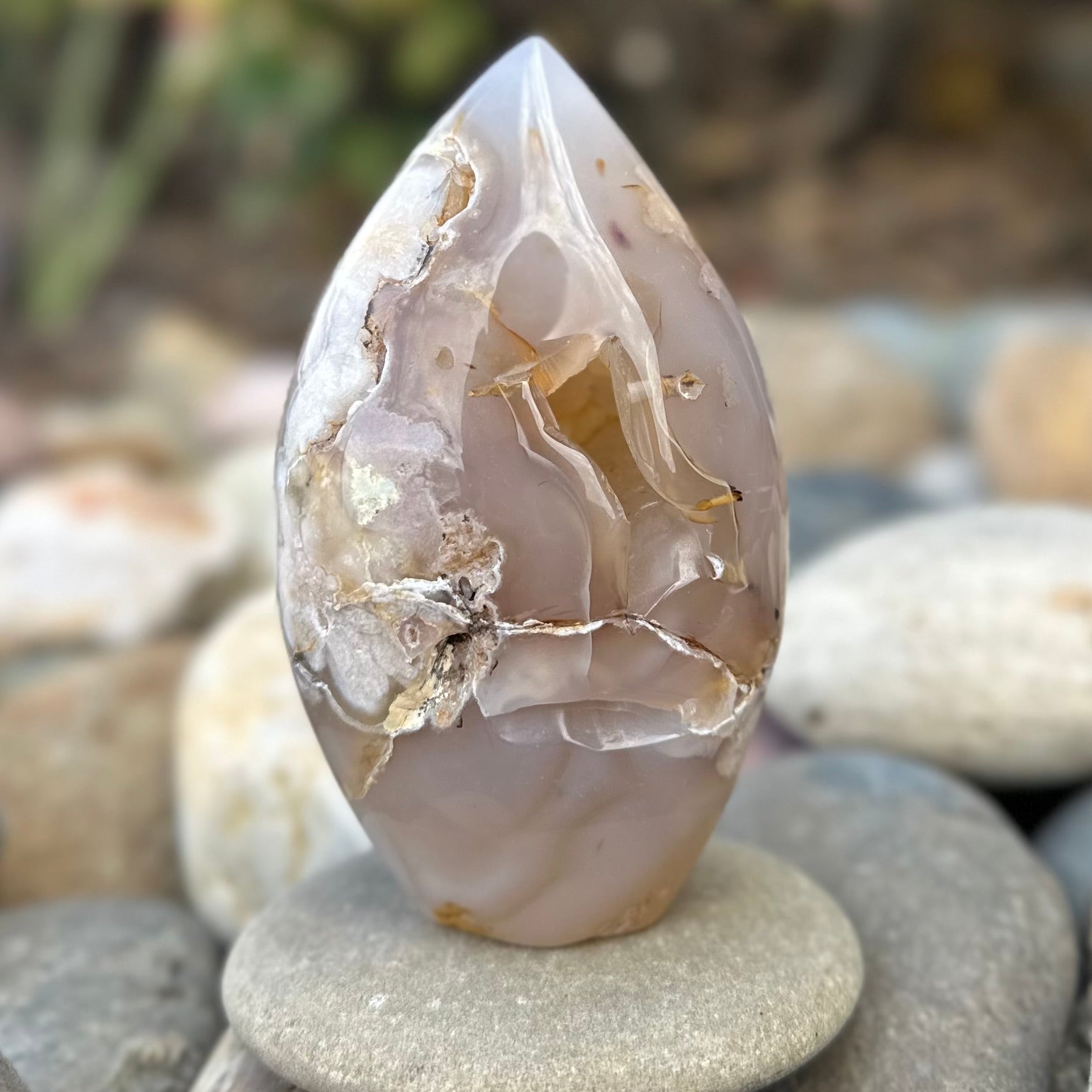 Flower Agate Carving
