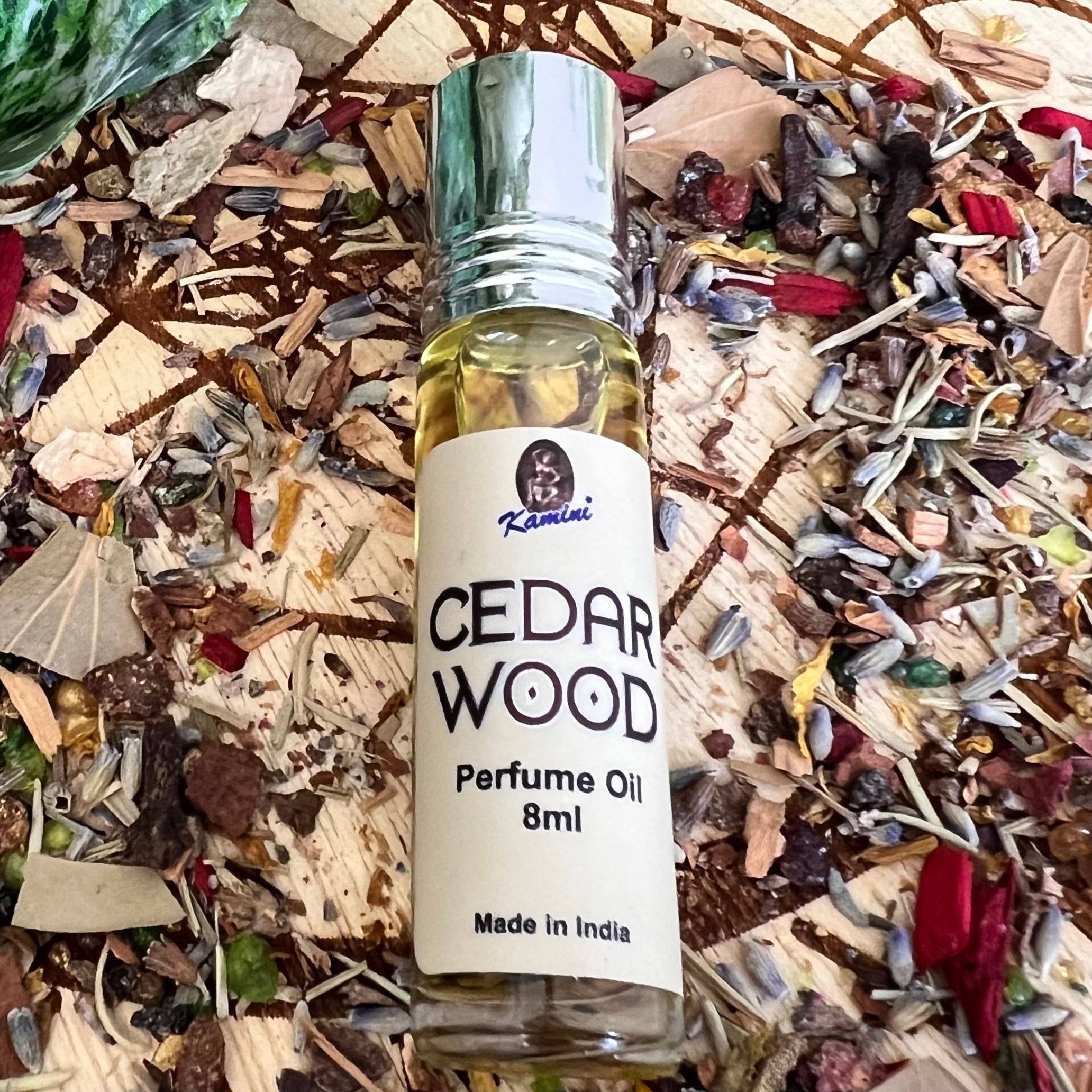Cedar Wood Kamini Perfume Roll On Oil 8ml
