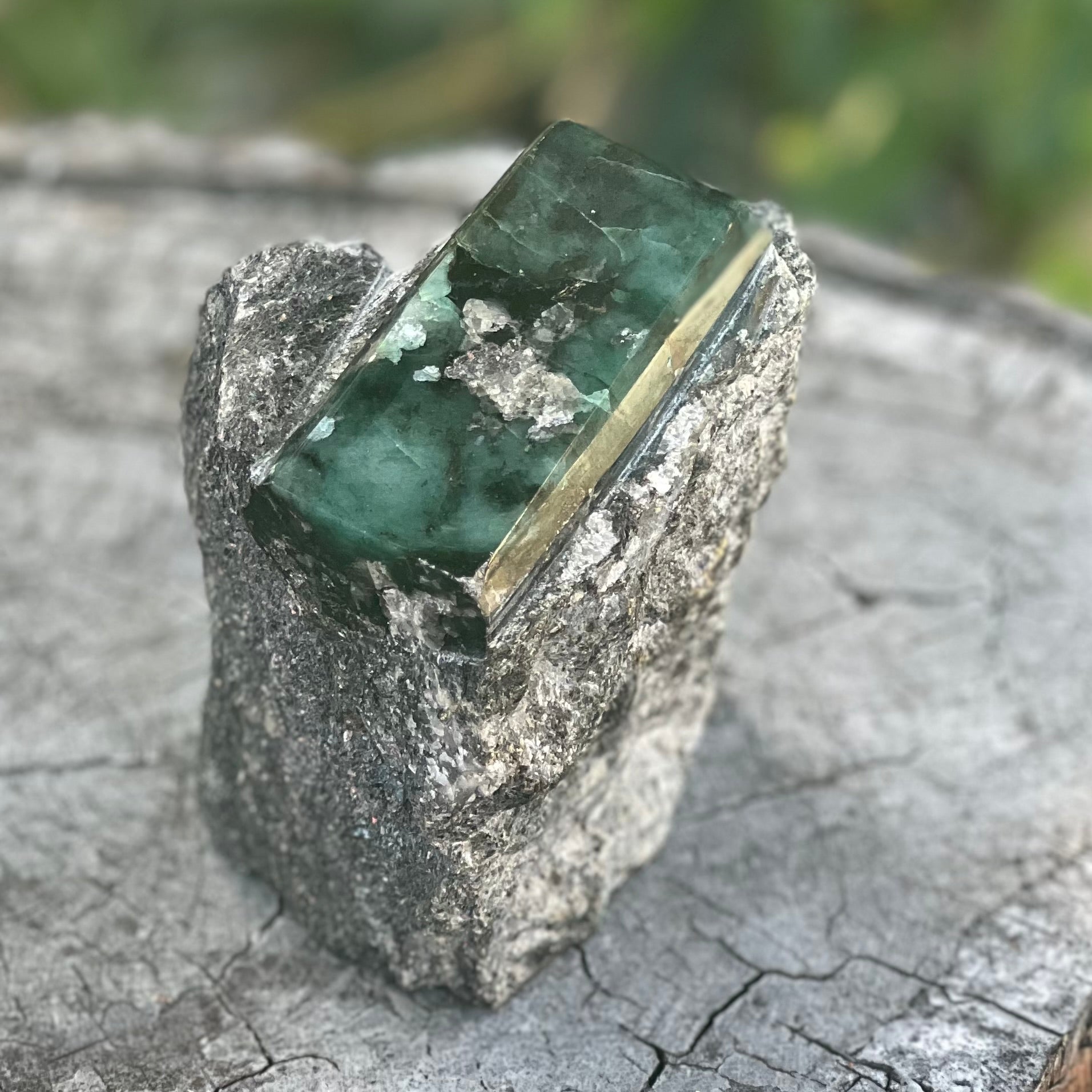 Emerald on Matrix Semi Raw Collectable
