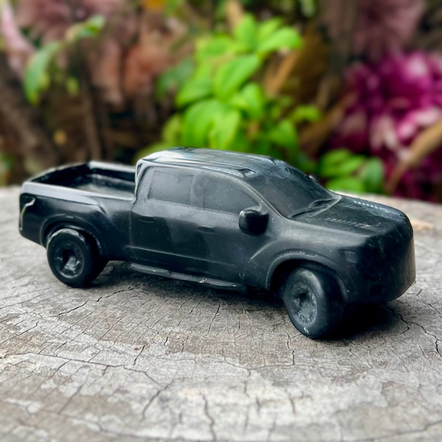 Black Obsidian Ute Carving