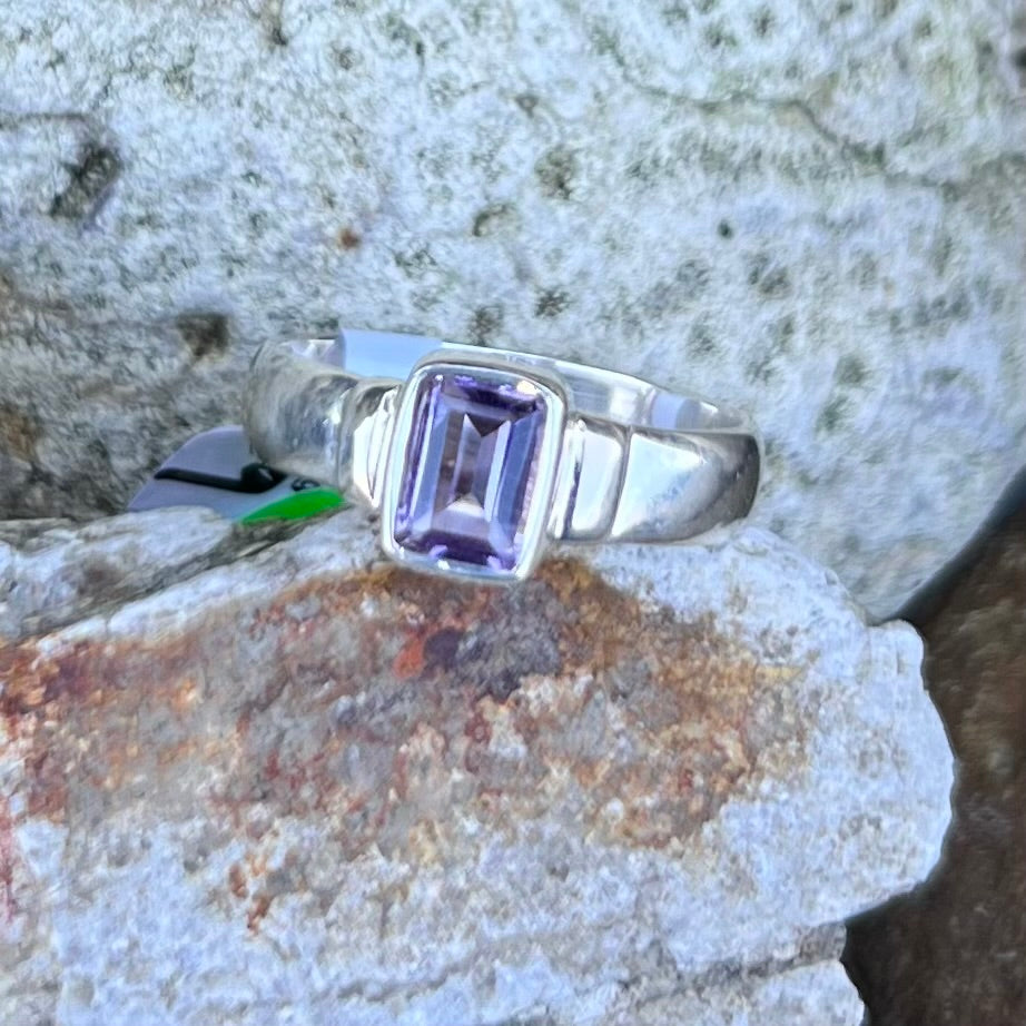 Amethyst Sterling Silver Ring ~ 9
