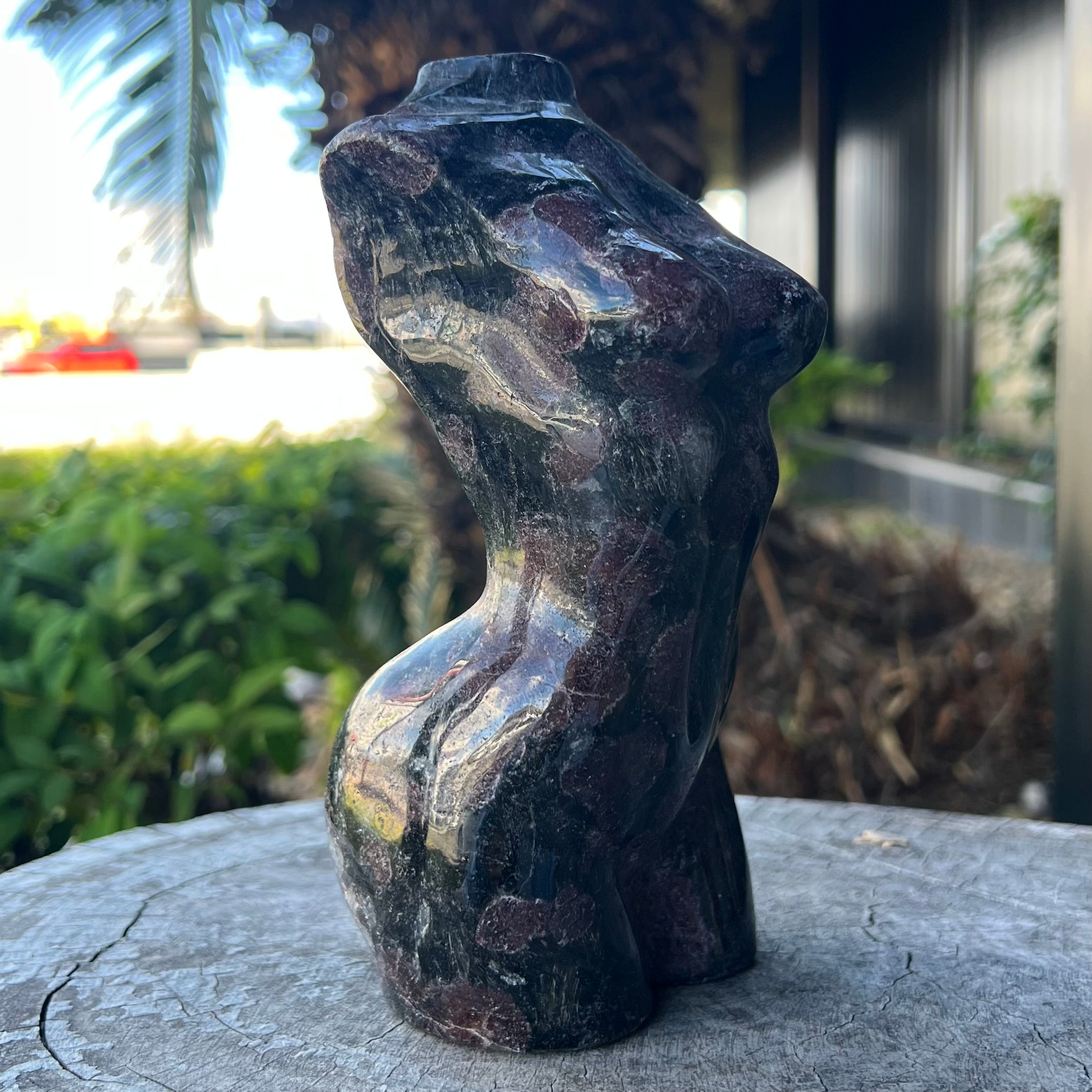 Garnet Lady Body Crystal Carving