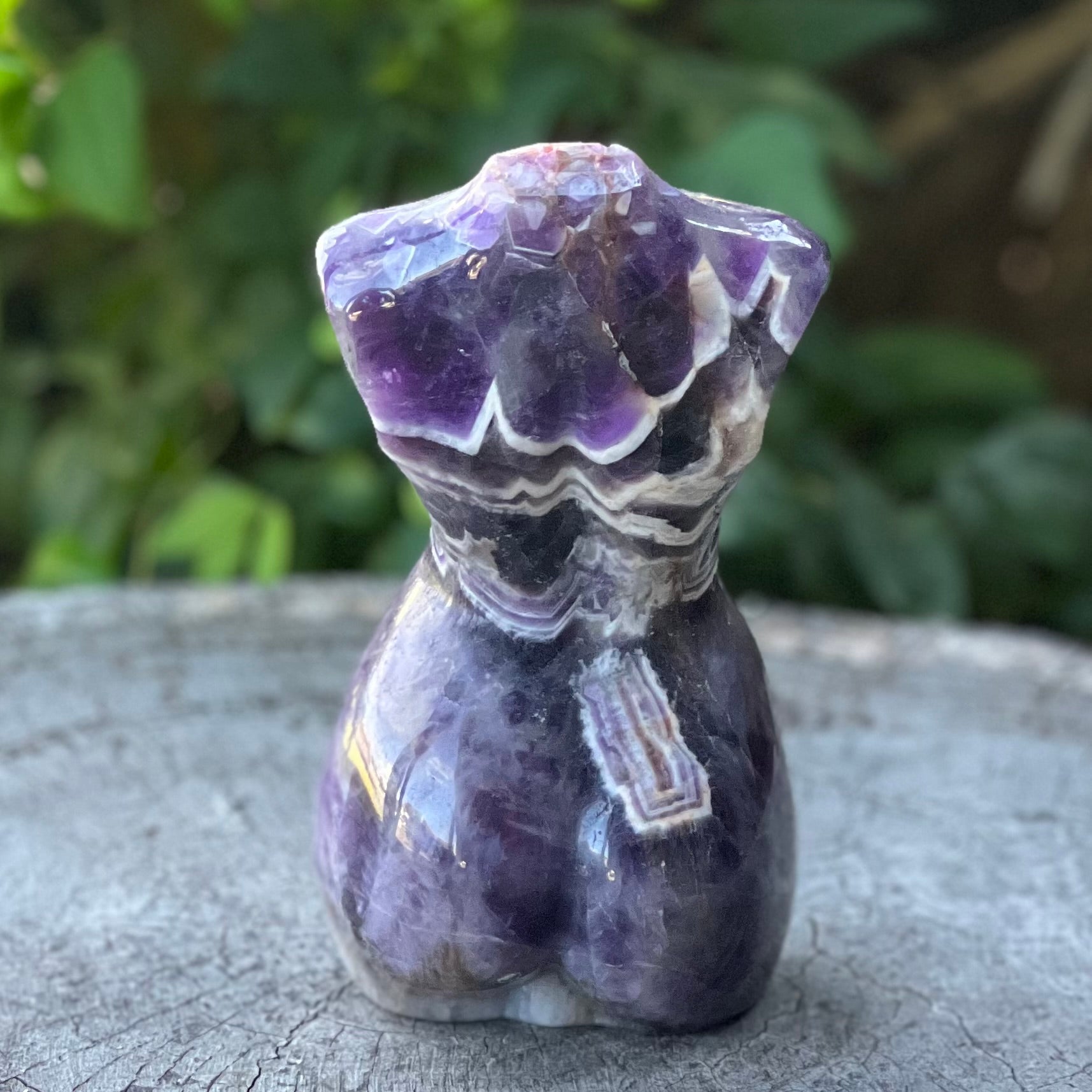 Chevron Amethyst Lady Body Carving