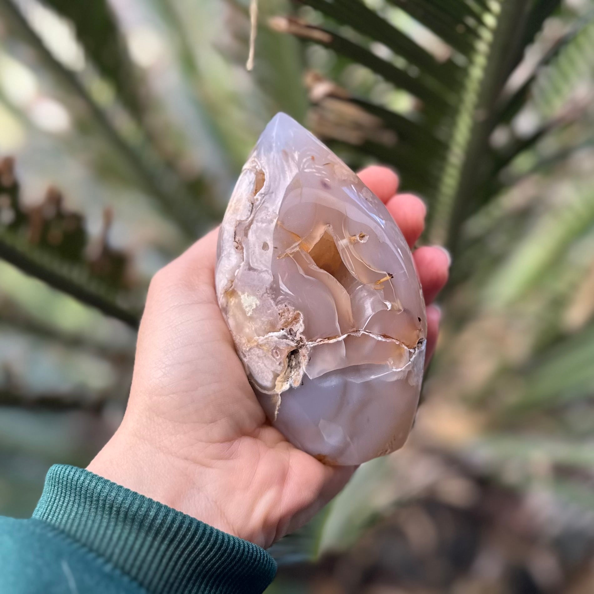 Flower Agate Carving