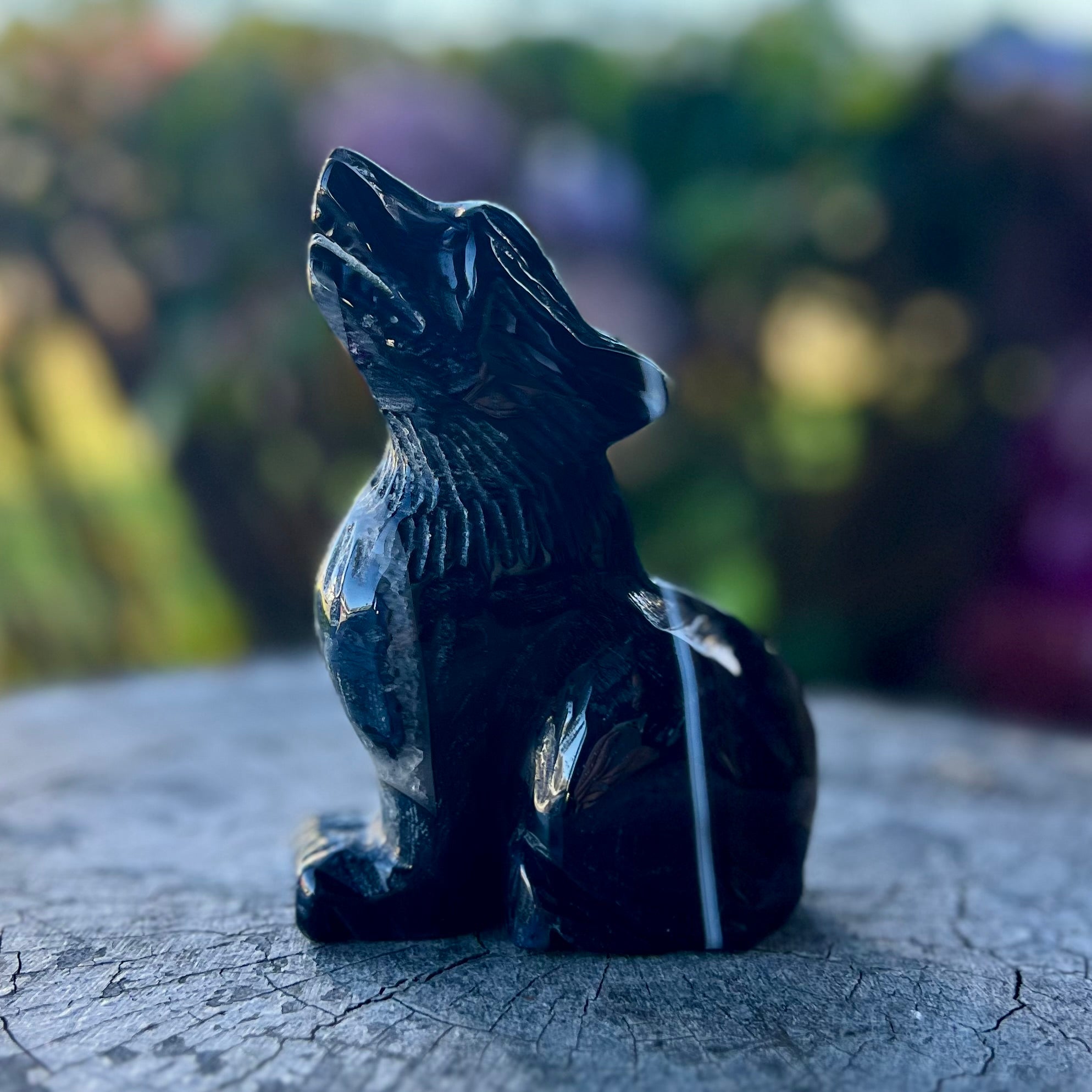 Black Agate ~ Wolf Carving ~ Large