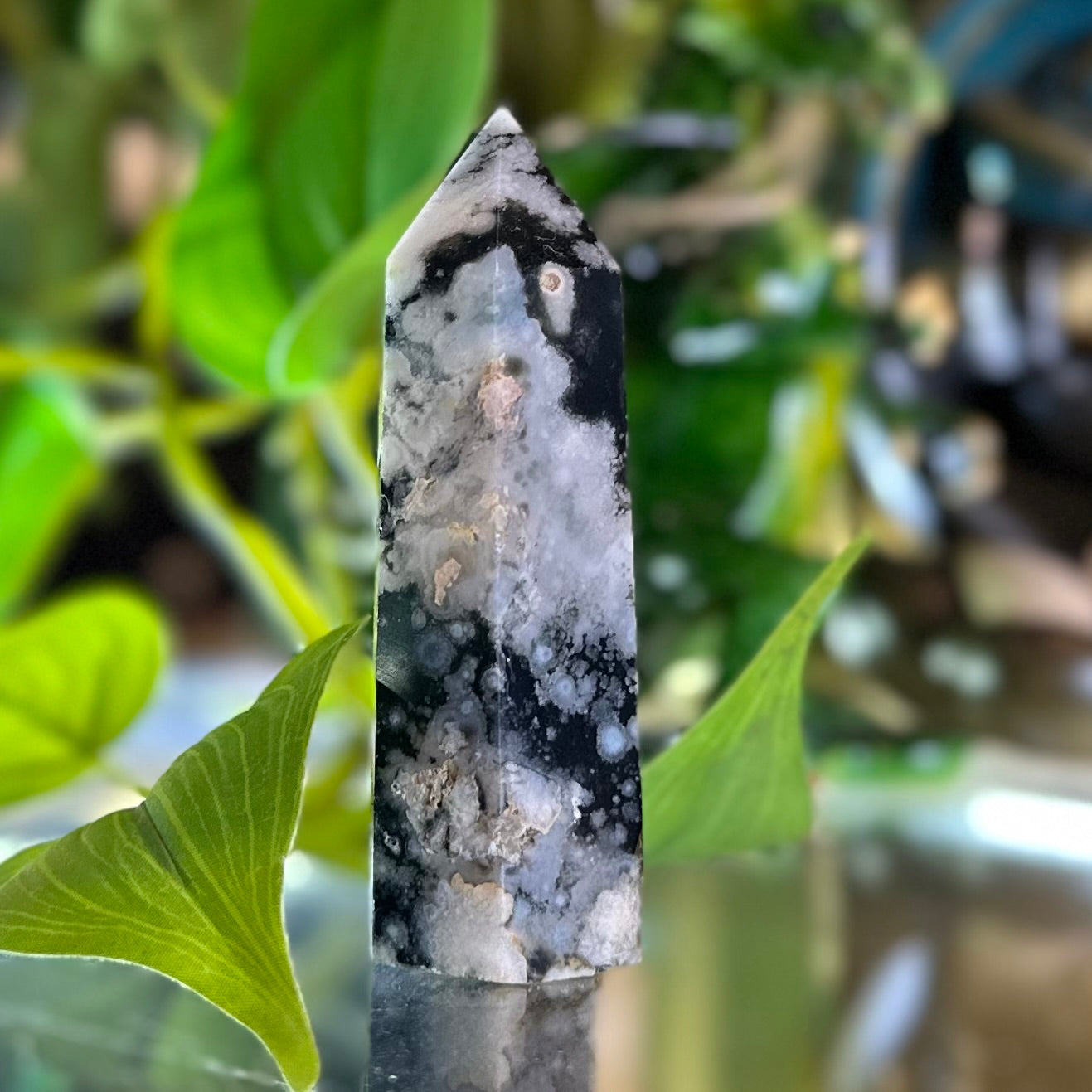 Black Flower Agate Tower