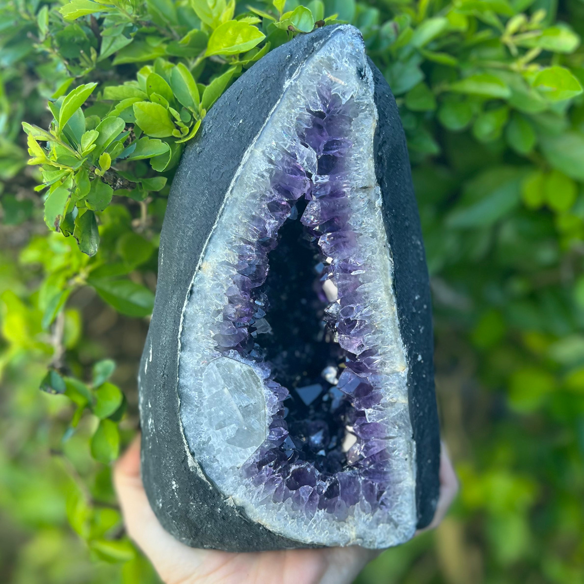 Amethyst Geode Cave