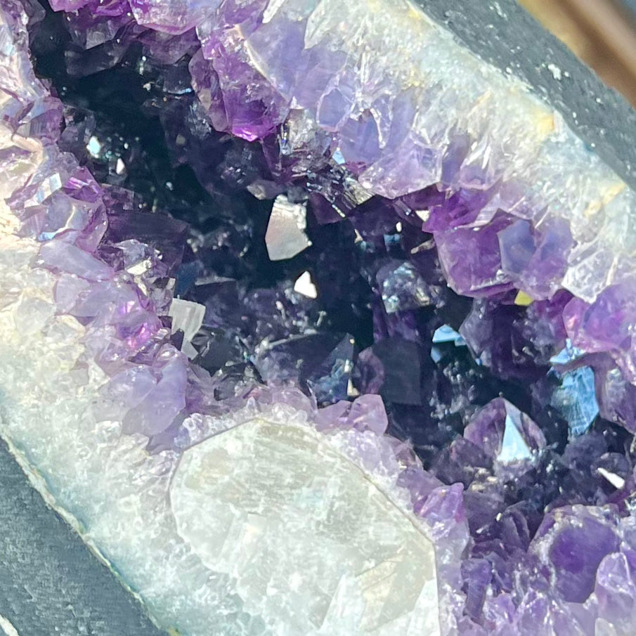 Amethyst Geode Cave