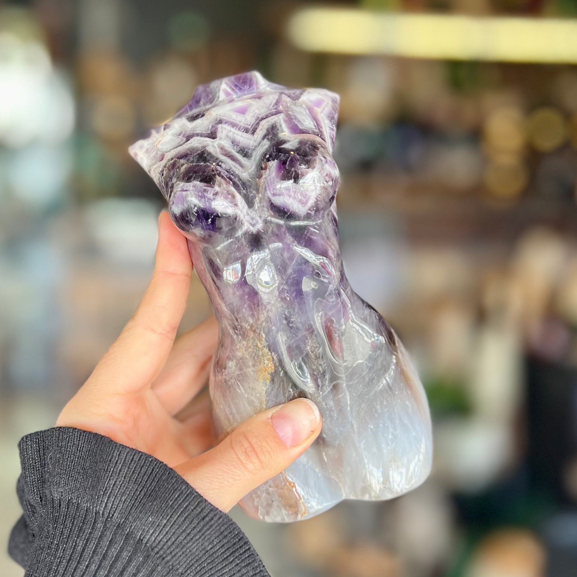 Chevron Amethyst Lady Body Carving