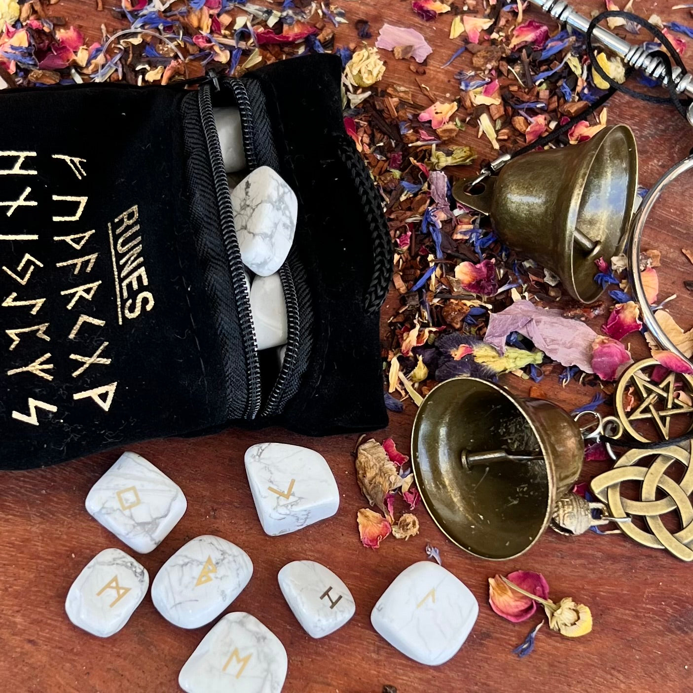 Runes ~ Howlite