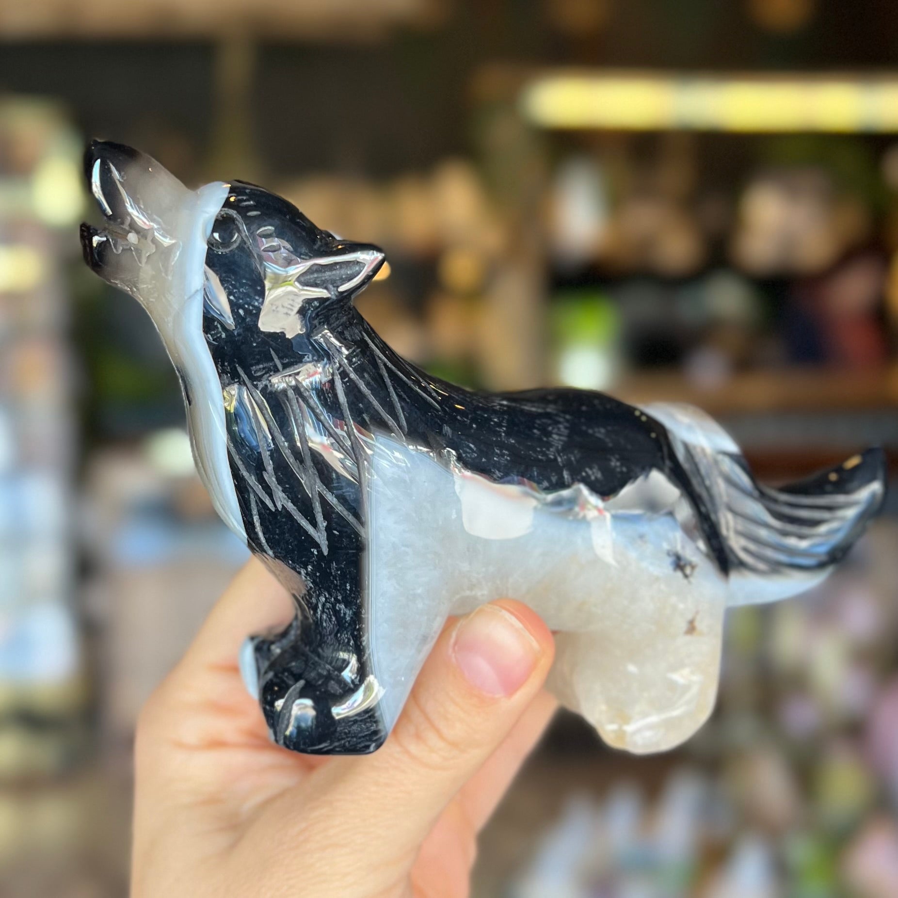 Black Agate ~ Wolf Carving ~ Large