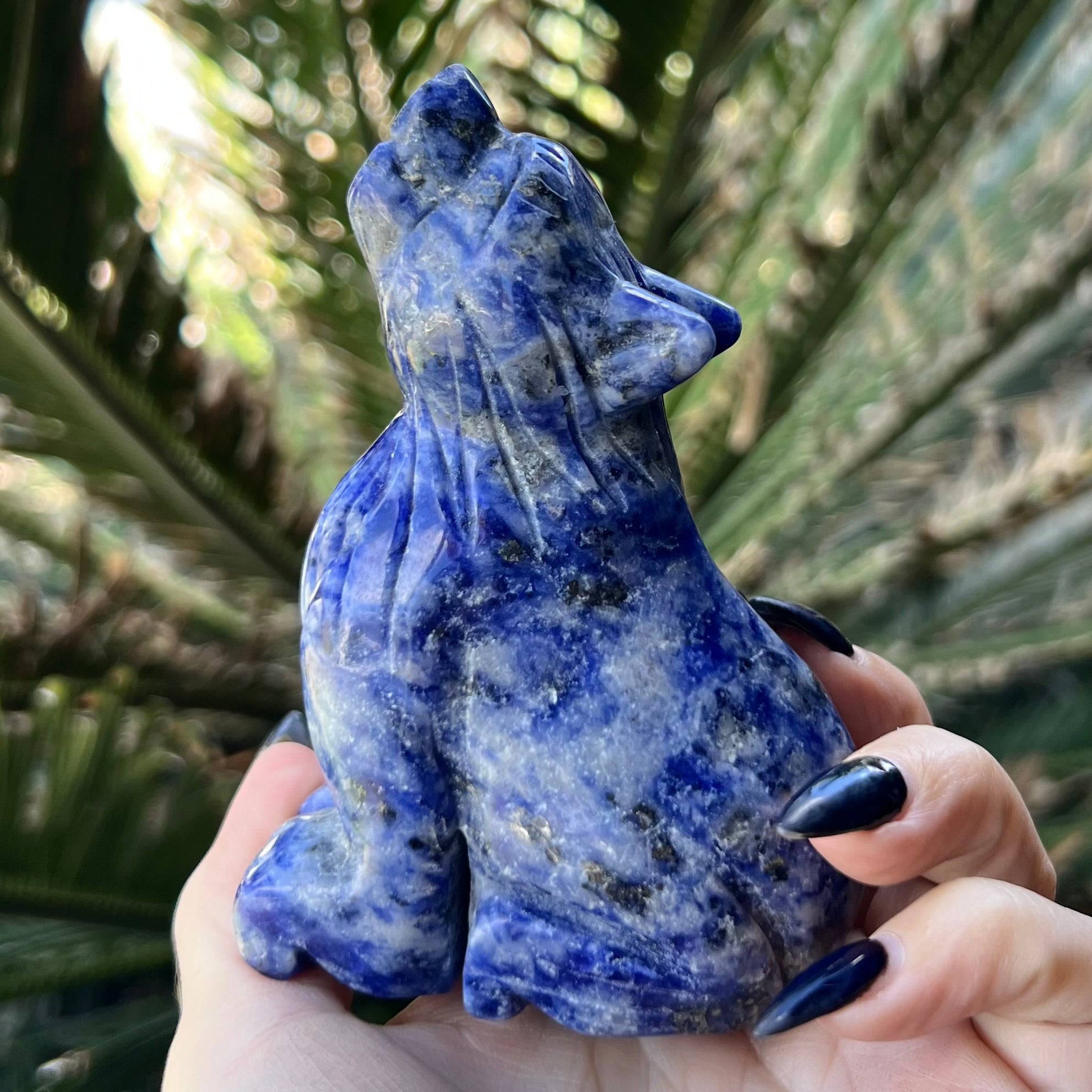 Lapis Lazuli ~ Howling Wolf Carving