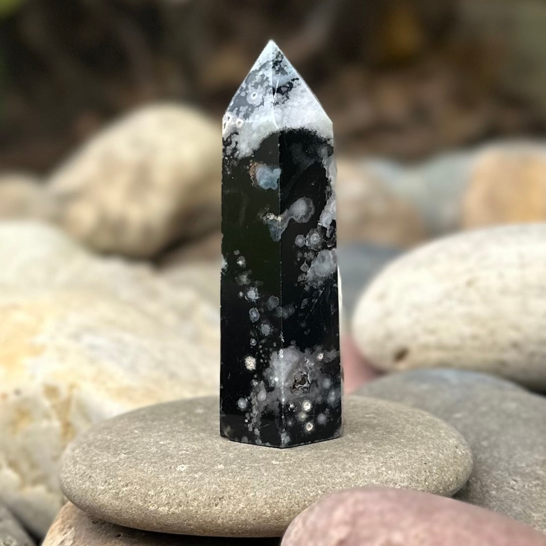 Black Flower Agate Tower