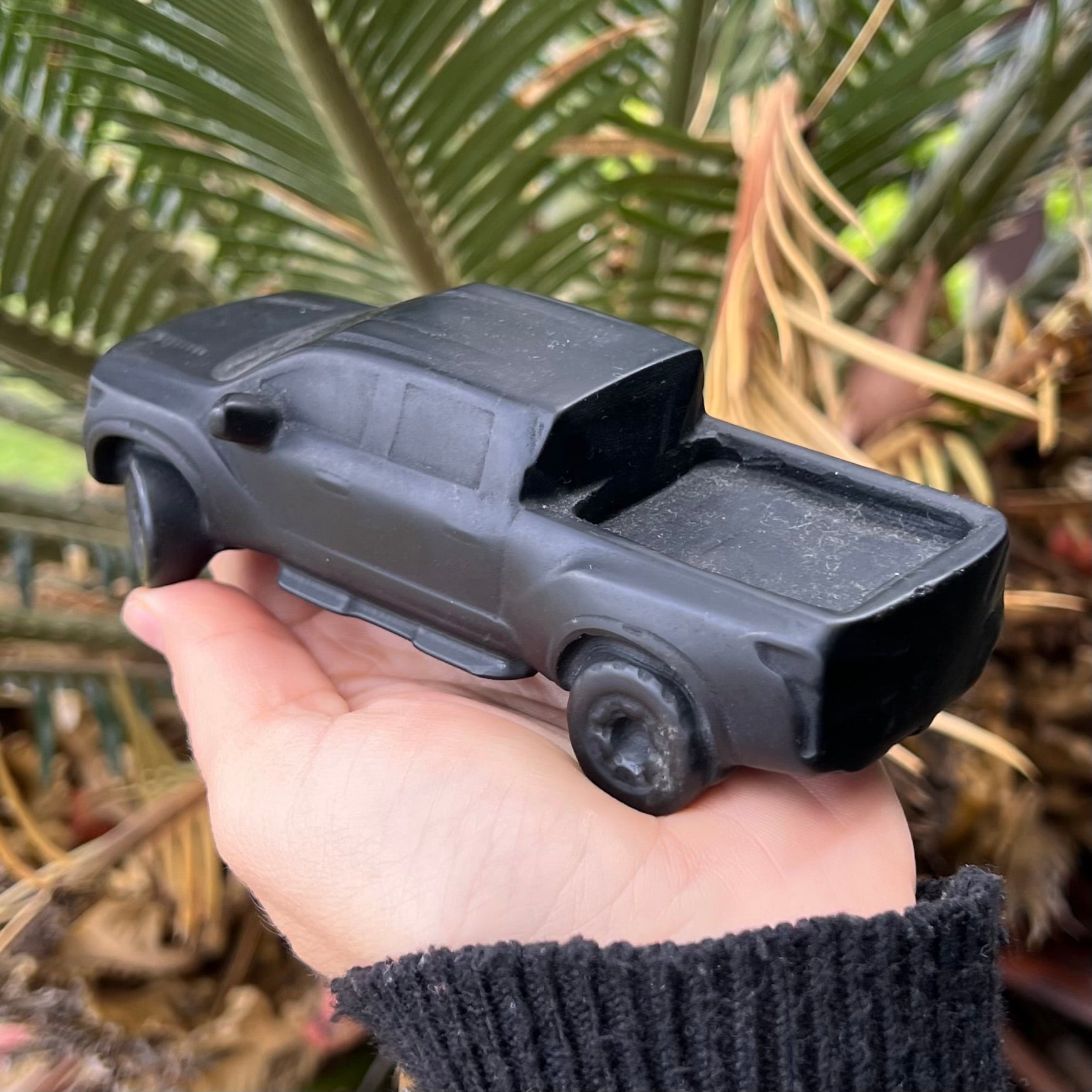 Black Obsidian Ute Carving