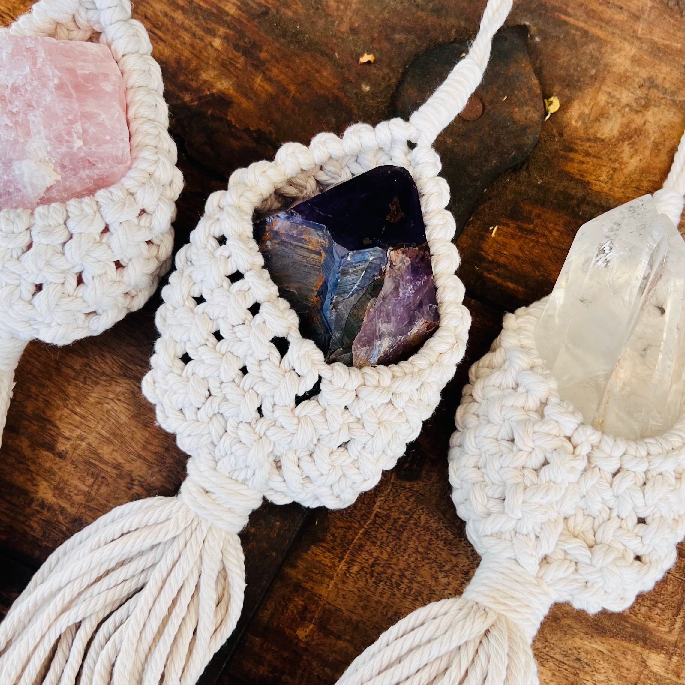 Amethyst Chunky Generator in Macrame Huggy Hanger