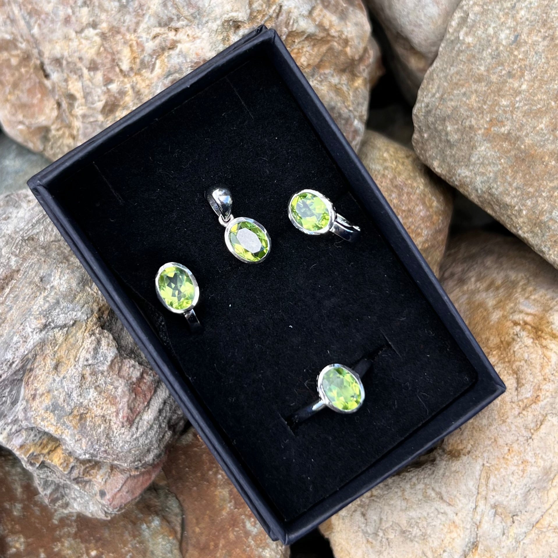 Peridot Jewellery Set