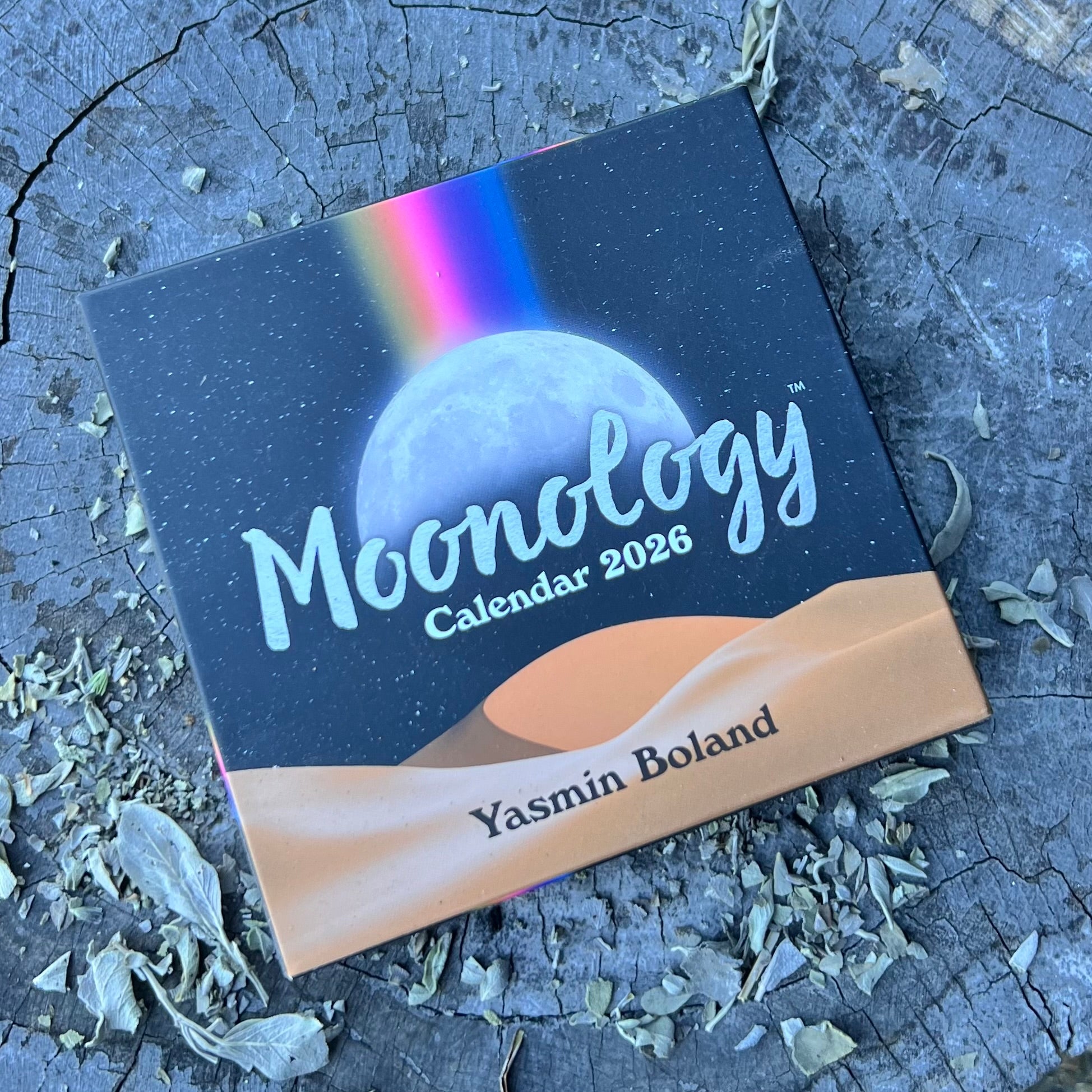 Moonology Desk Calendar ~ 2026
