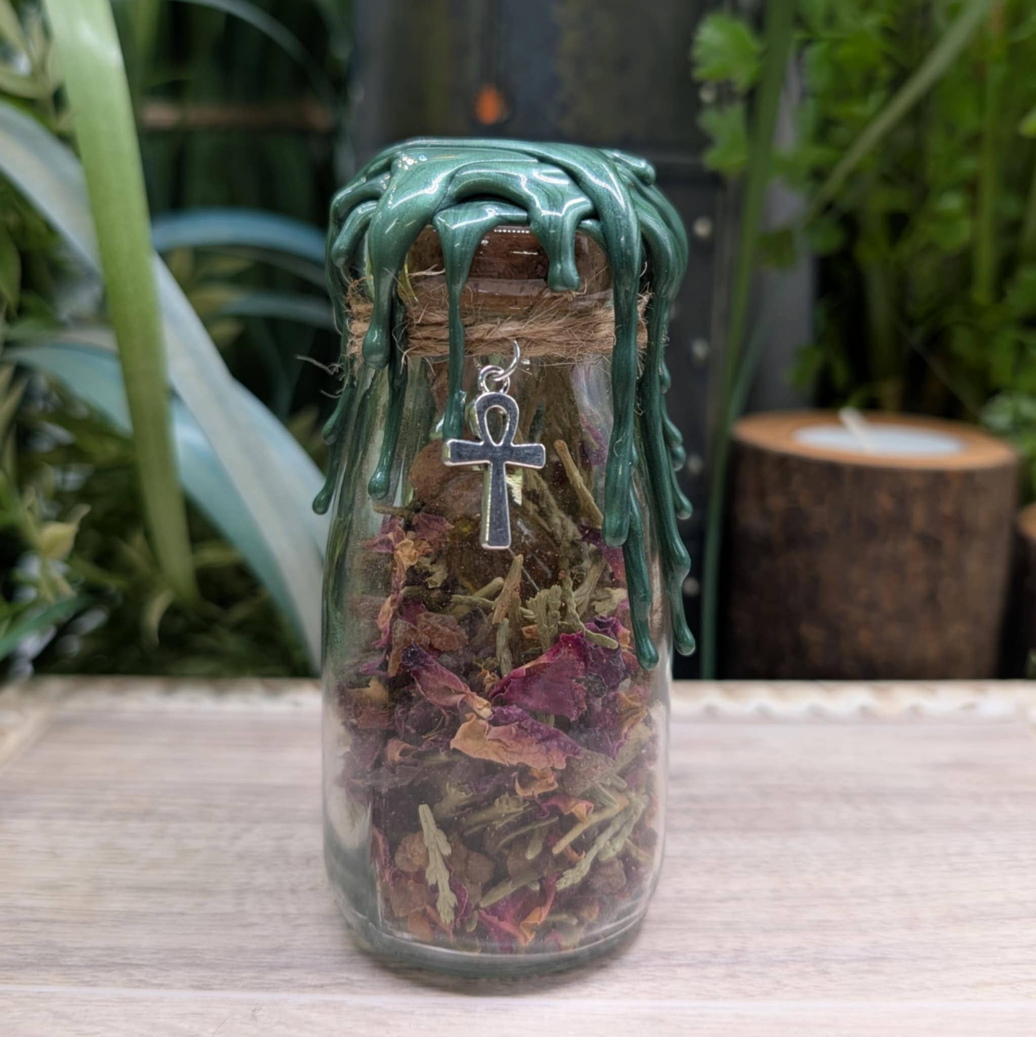 Isis– Healing, Magic & Divine Feminine Wisdom Offering Kit