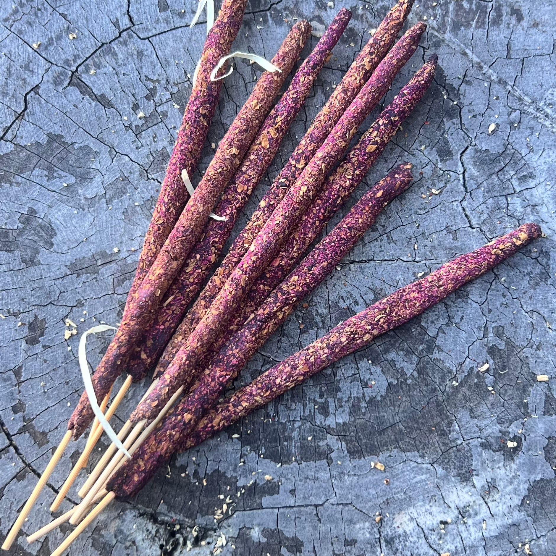 Roses & Olibanum (Frankincense) Thick 1hr Burn Incense