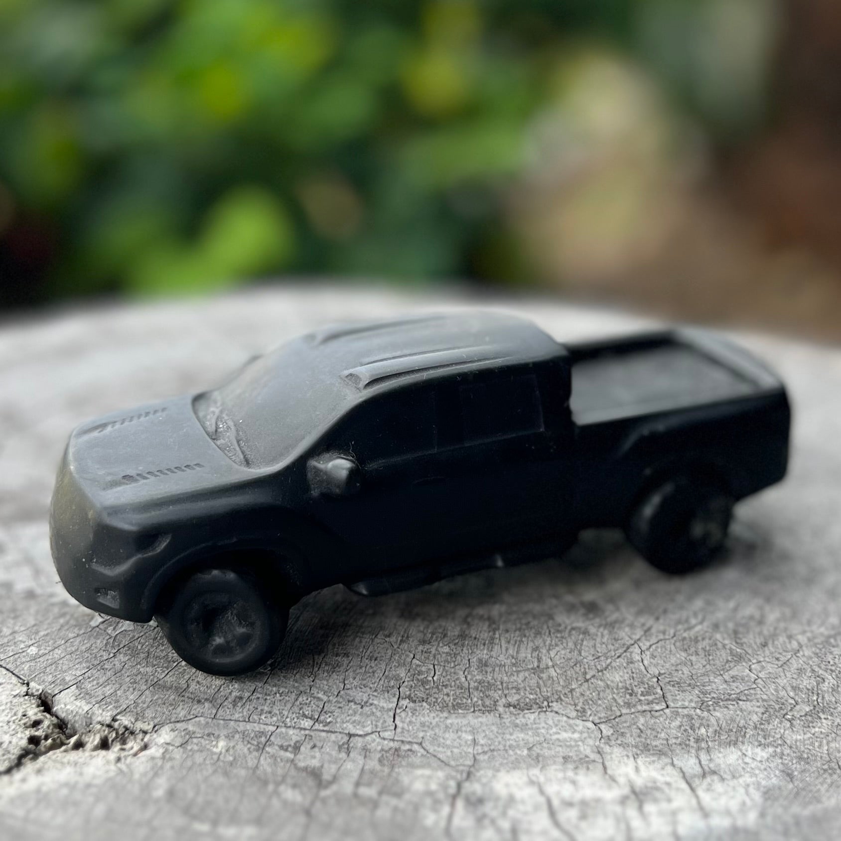 Black Obsidian Ute Carving