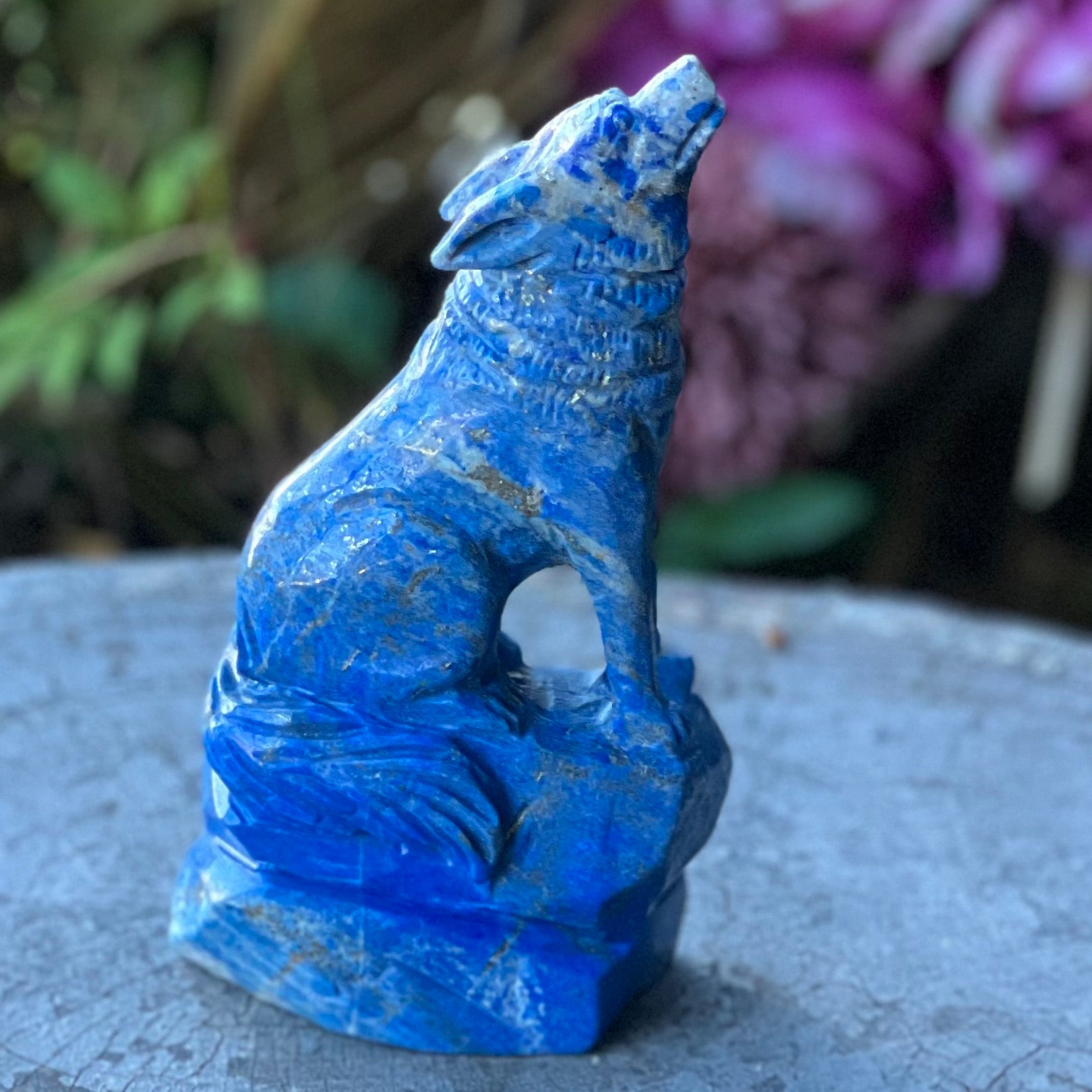 Lapis Lazuli ~ Howling Wolf Carving