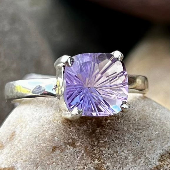 Amethyst Sterling Silver Ring ~ 7