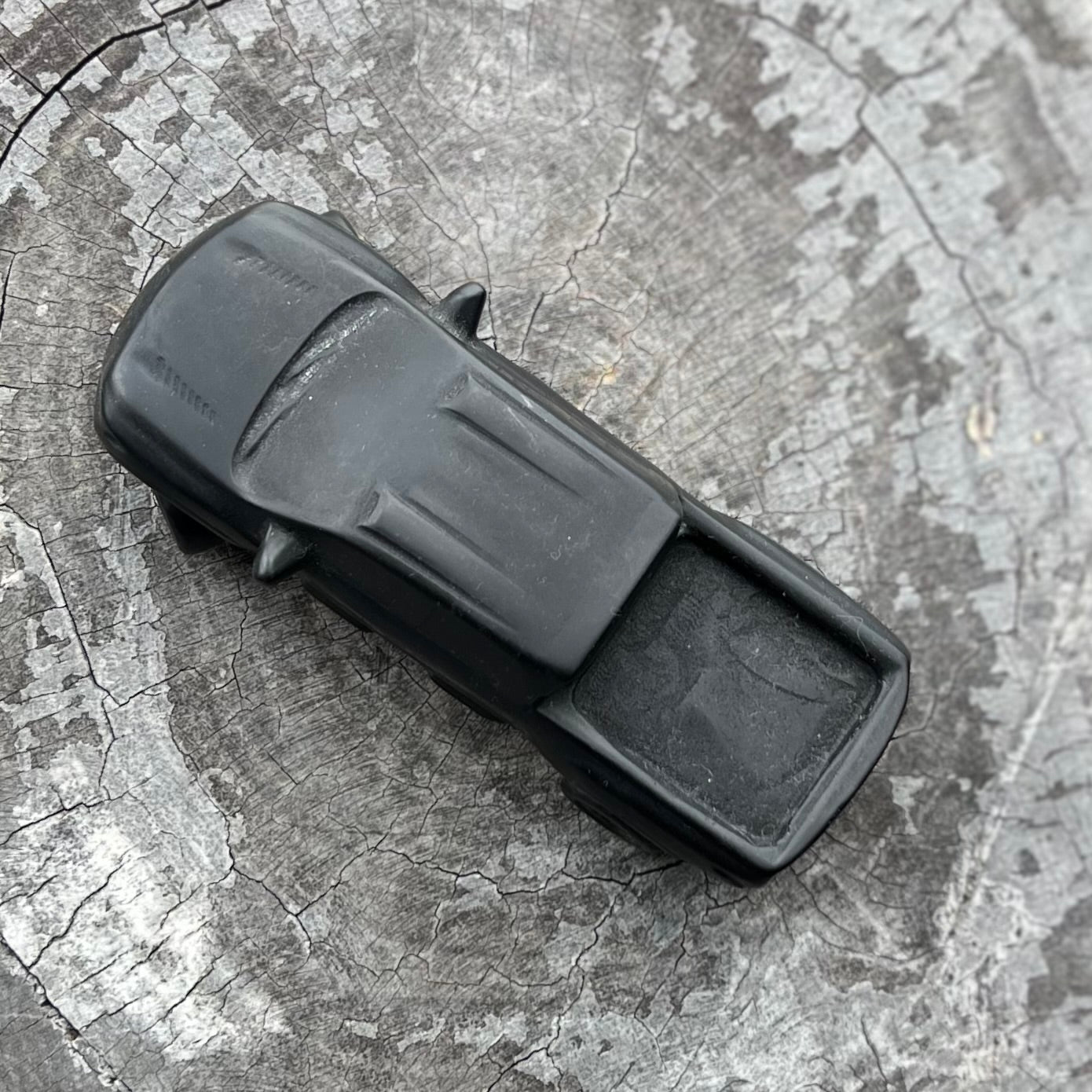 Black Obsidian Ute Carving
