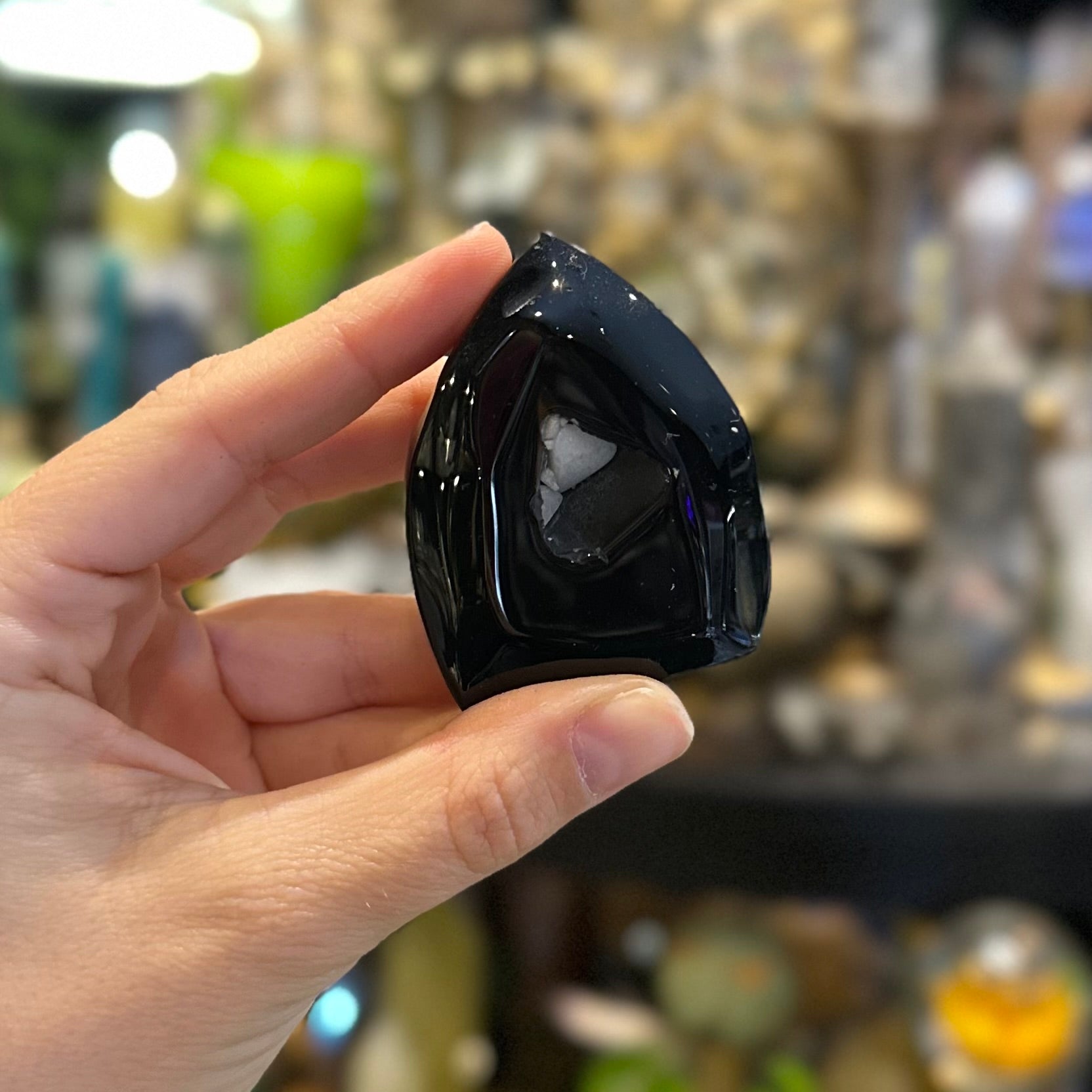 Black Flower Agate Carving