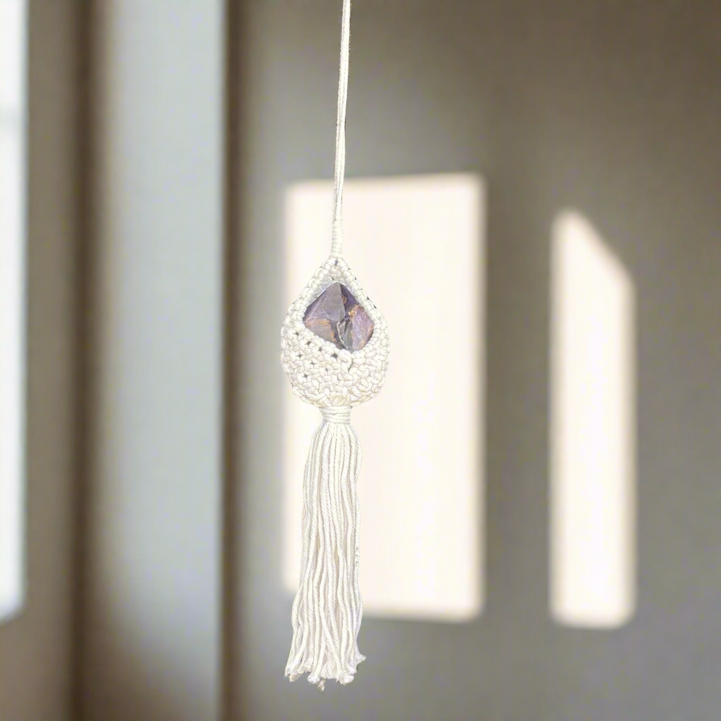 Amethyst Chunky Generator in Macrame Huggy Hanger