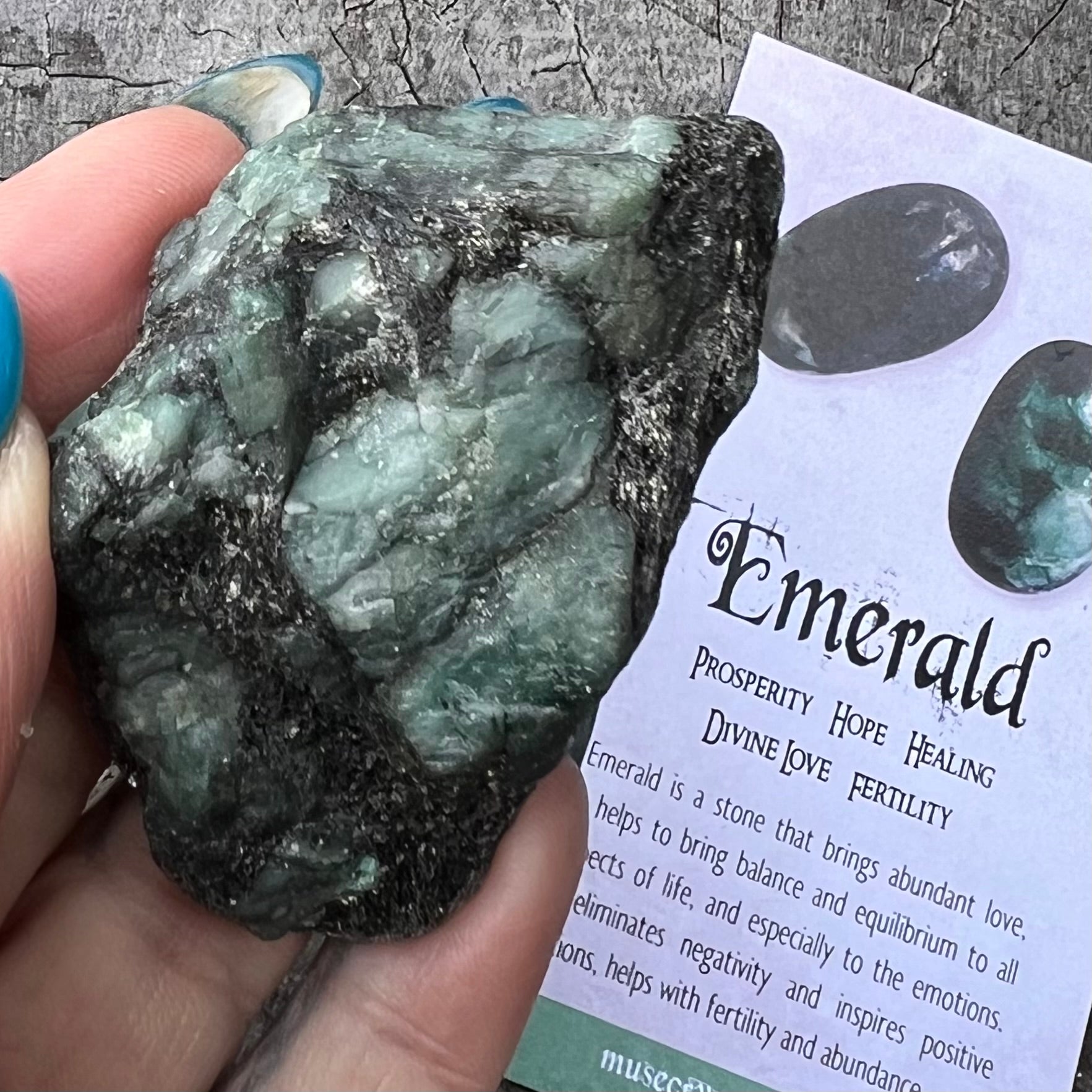 Raw Emerald on Matrix