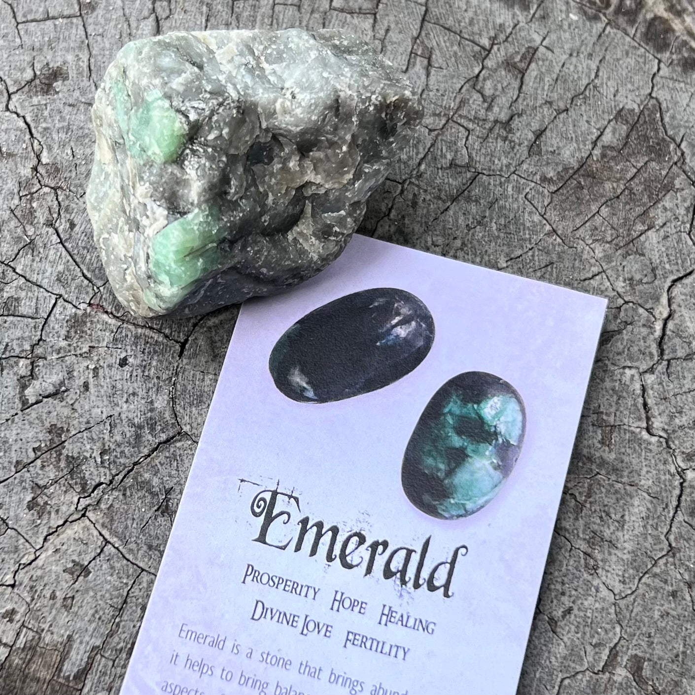 Raw Emerald on Matrix