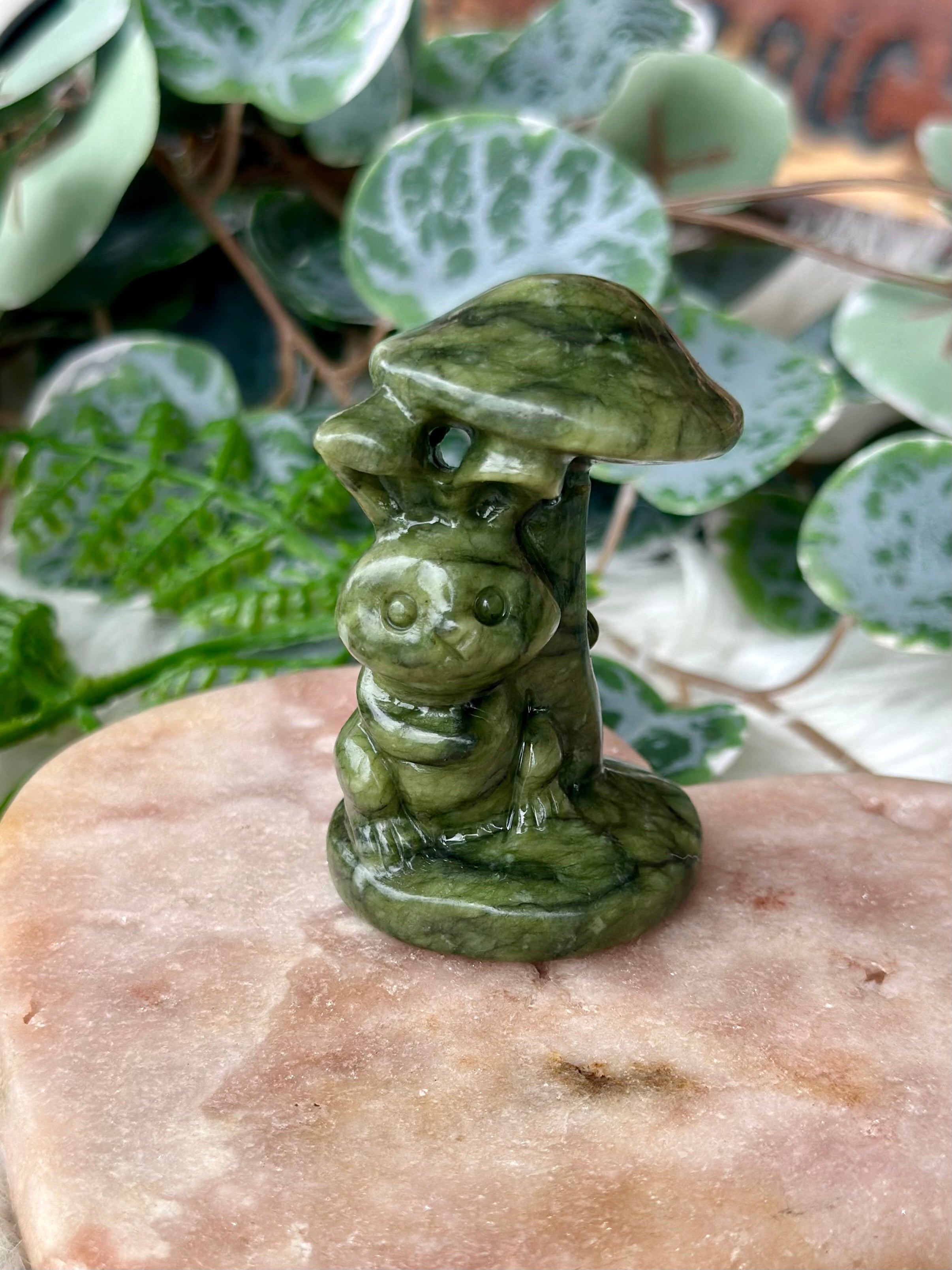 Jade Rabbit and Mushroom Carving